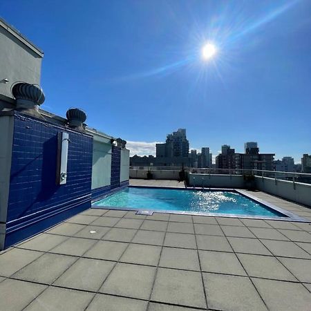 Lovely Condo Vancouver Extérieur photo